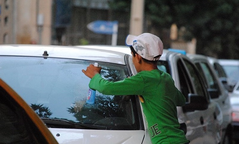 کودکان کار زیر ۱۸ سال فرزندخوانده می‌شوند